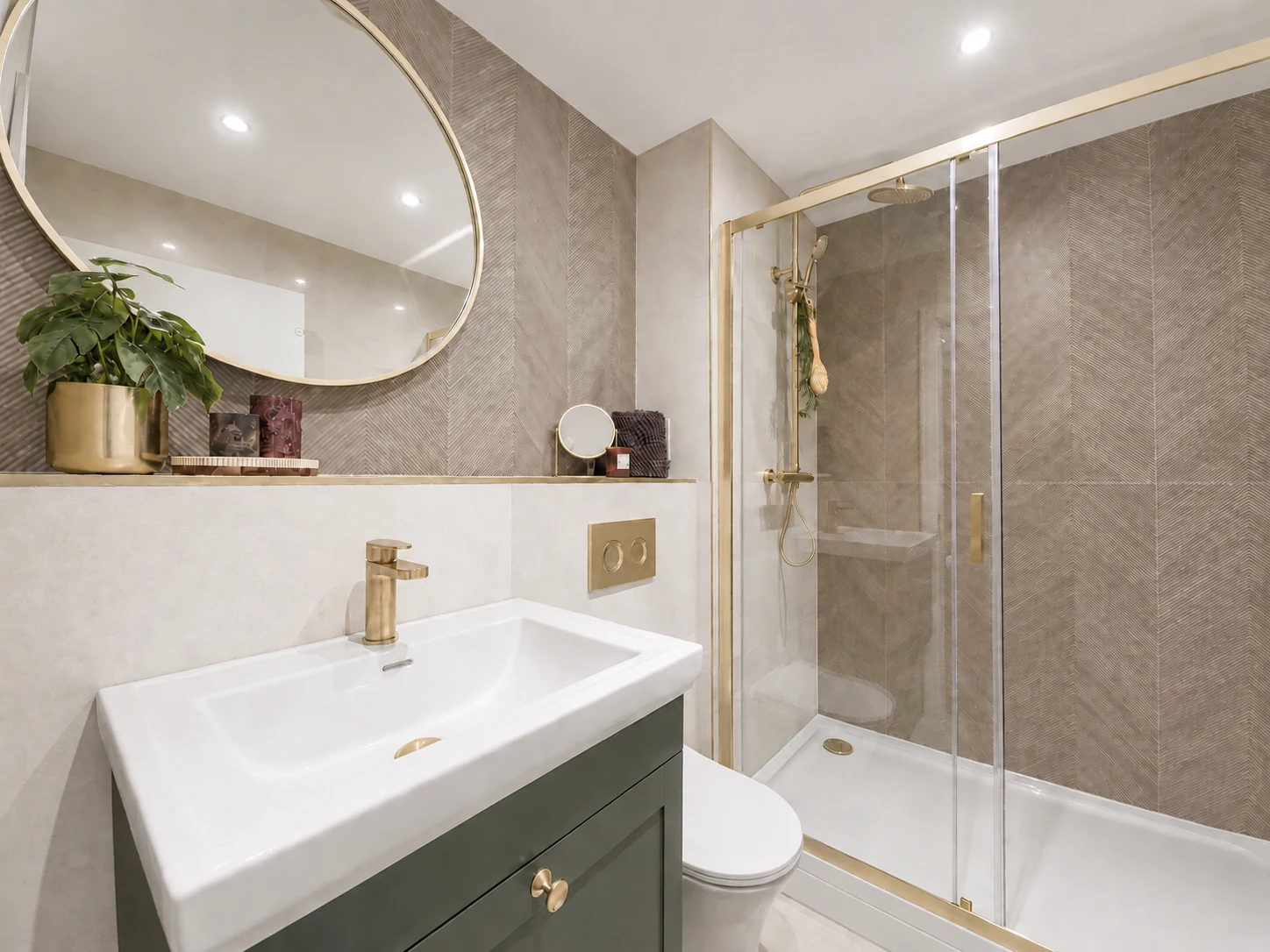 Bathroom with shower at Weavers Yard